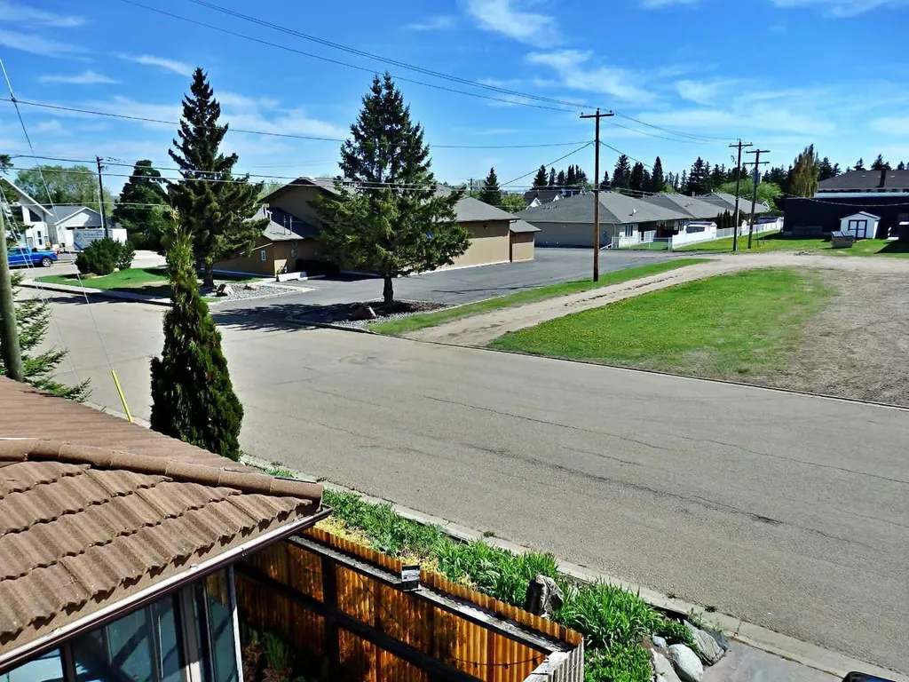5402 50 Avenue Vermilion AB T9X 1V2