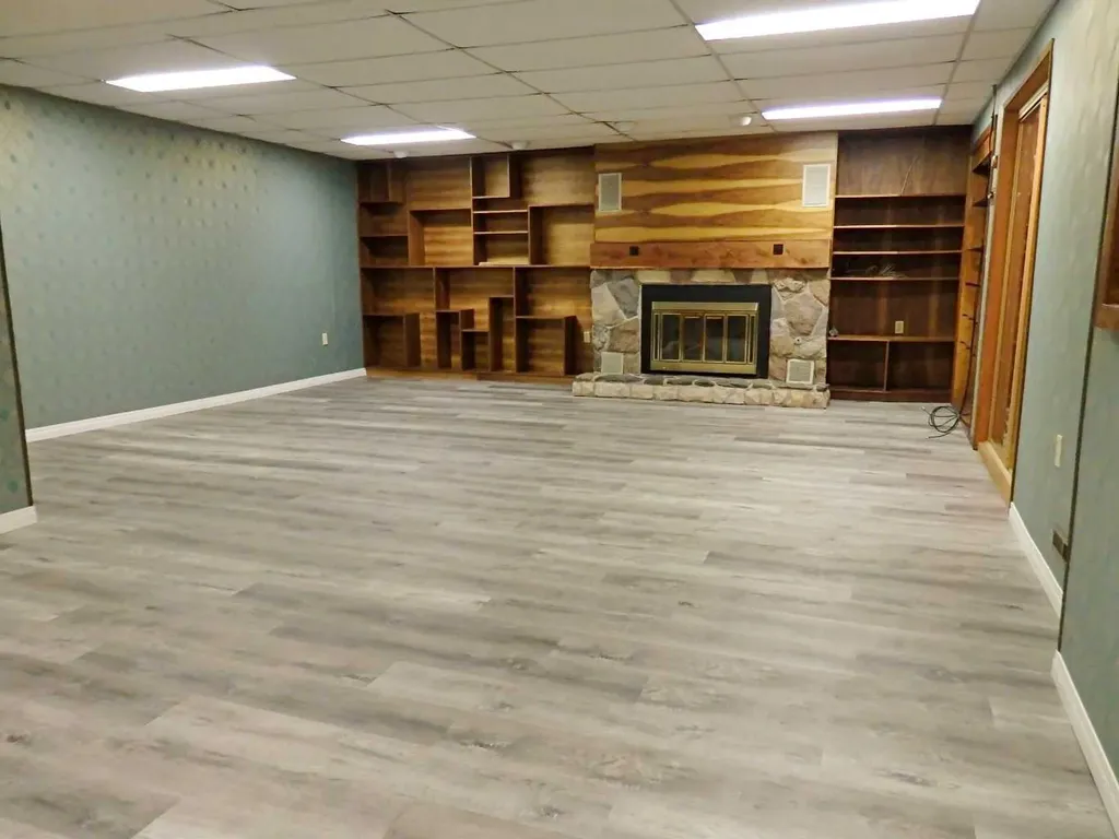 5402 50 Avenue Vermilion AB T9X 1V2