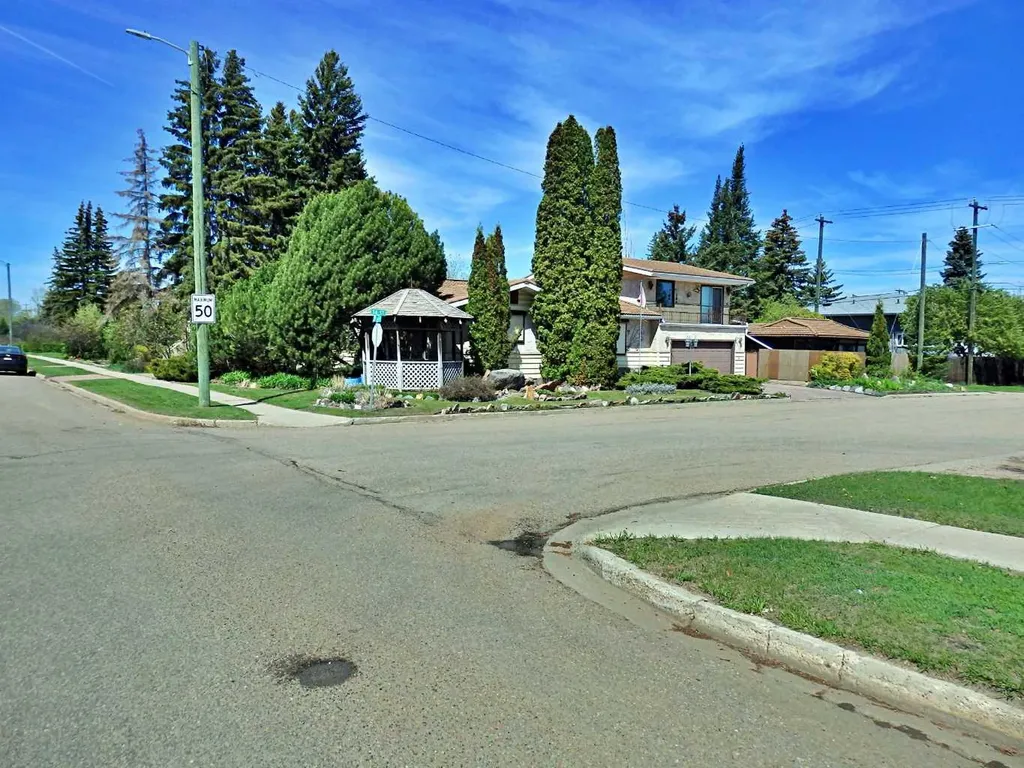 5402 50 Avenue Vermilion AB T9X 1V2