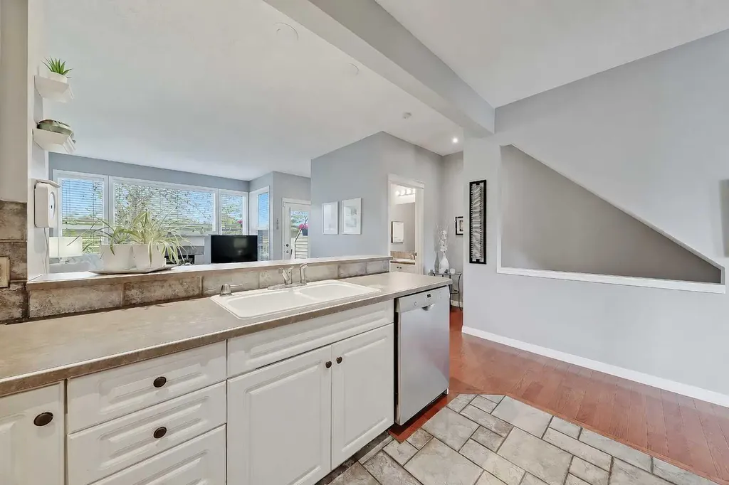 48 Promenade Way SE Calgary AB T2Z 3R4