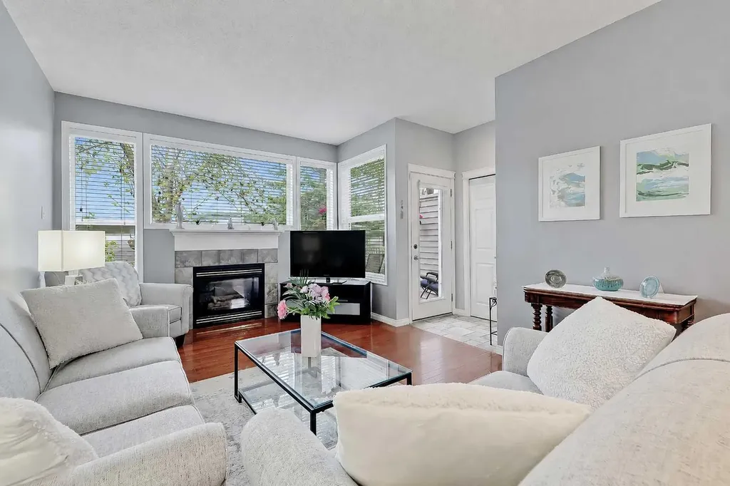 48 Promenade Way SE Calgary AB T2Z 3R4