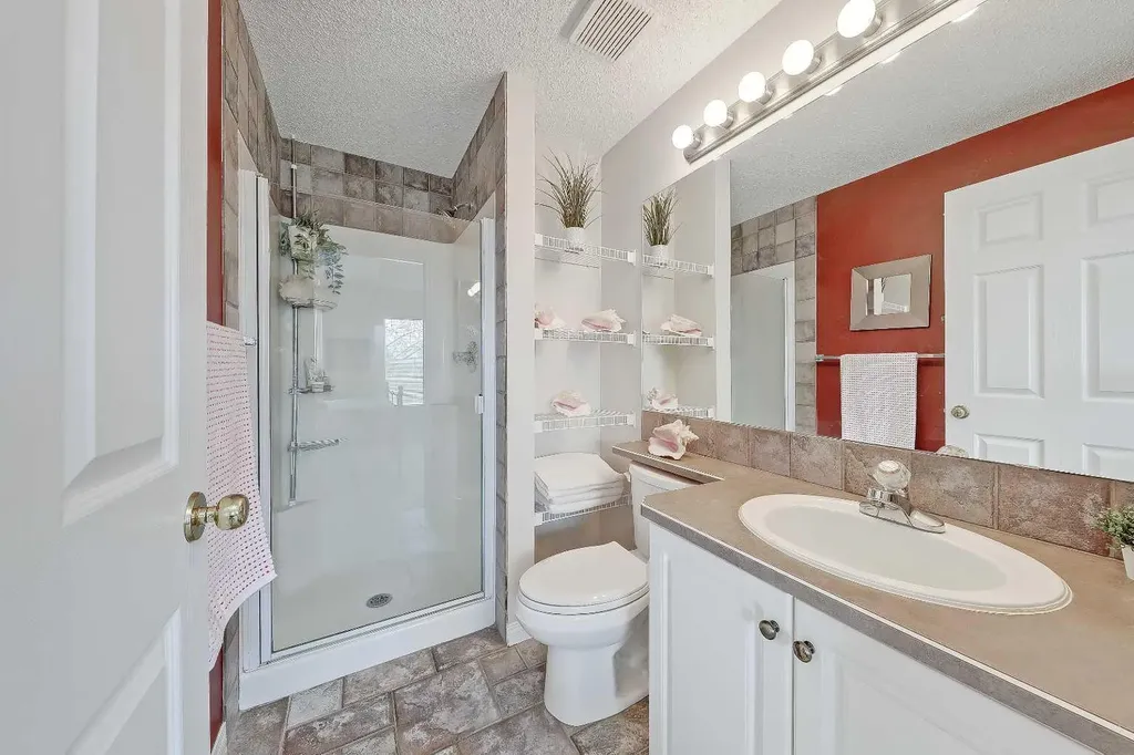 48 Promenade Way SE Calgary AB T2Z 3R4
