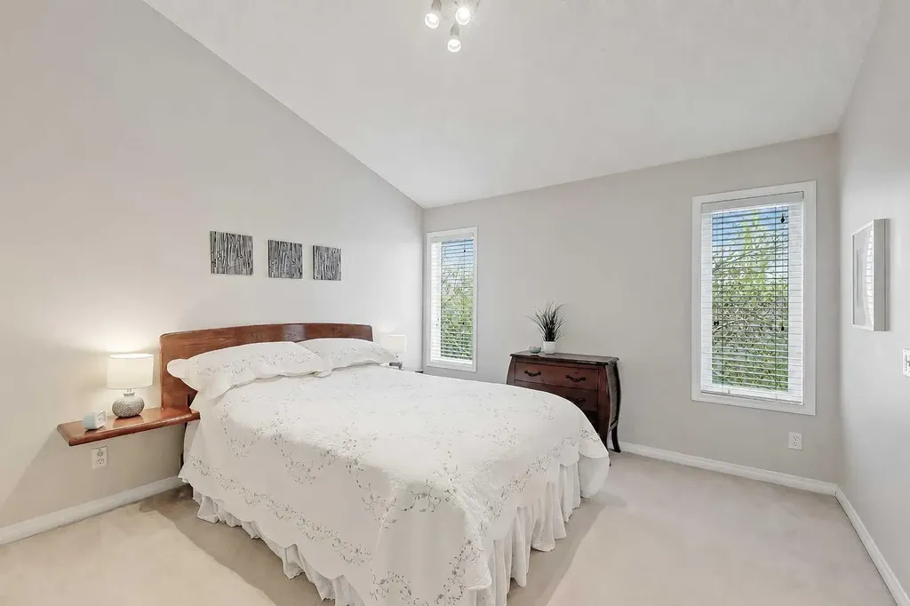 48 Promenade Way SE Calgary AB T2Z 3R4