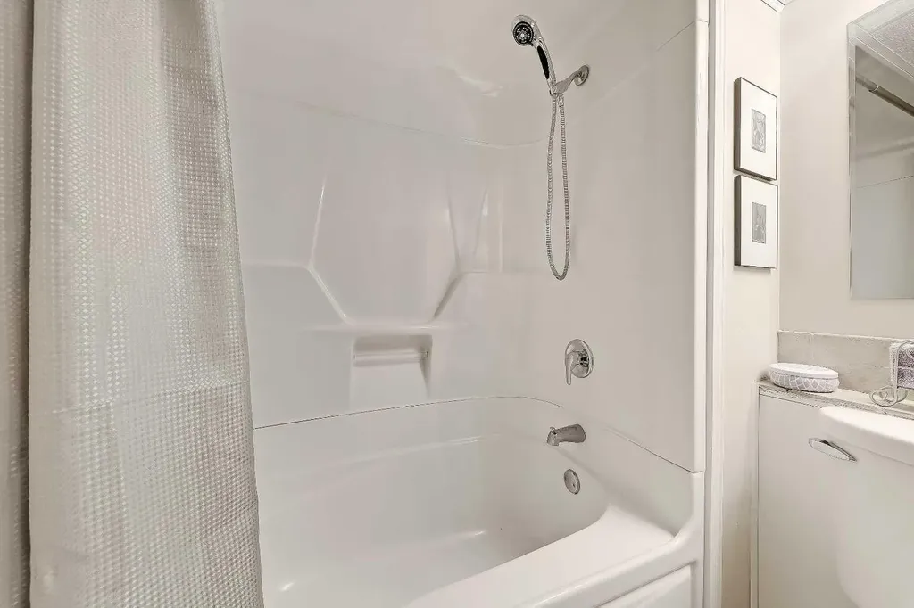 48 Promenade Way SE Calgary AB T2Z 3R4