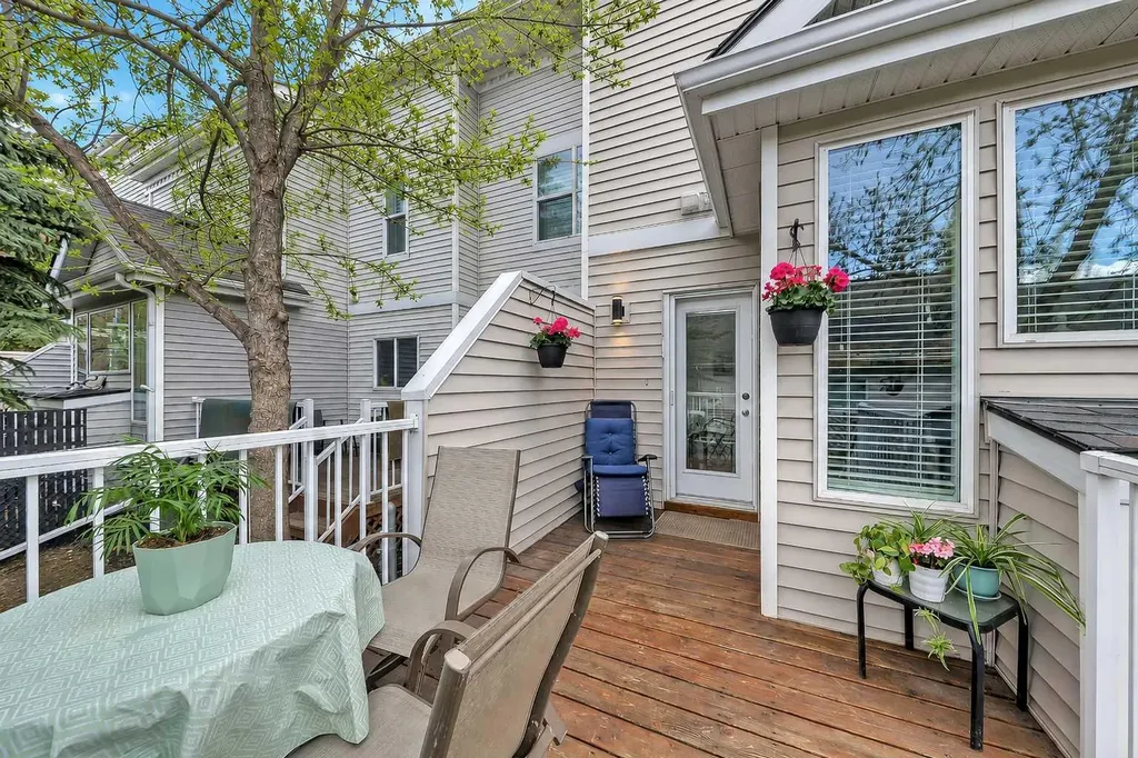 48 Promenade Way SE Calgary AB T2Z 3R4
