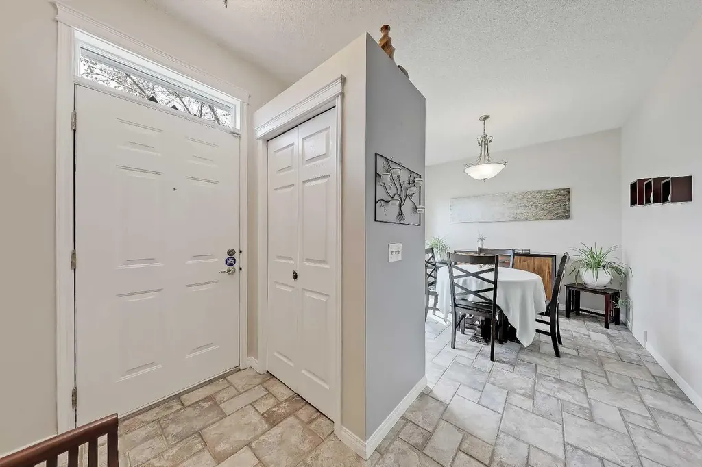 48 Promenade Way SE Calgary AB T2Z 3R4