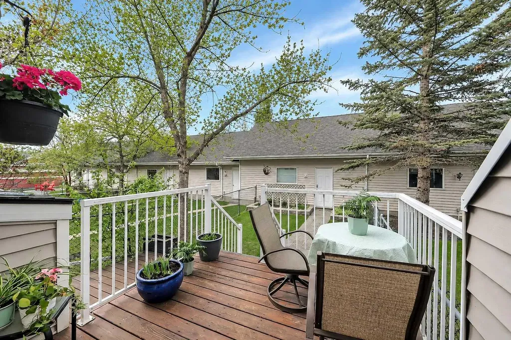 48 Promenade Way SE Calgary AB T2Z 3R4