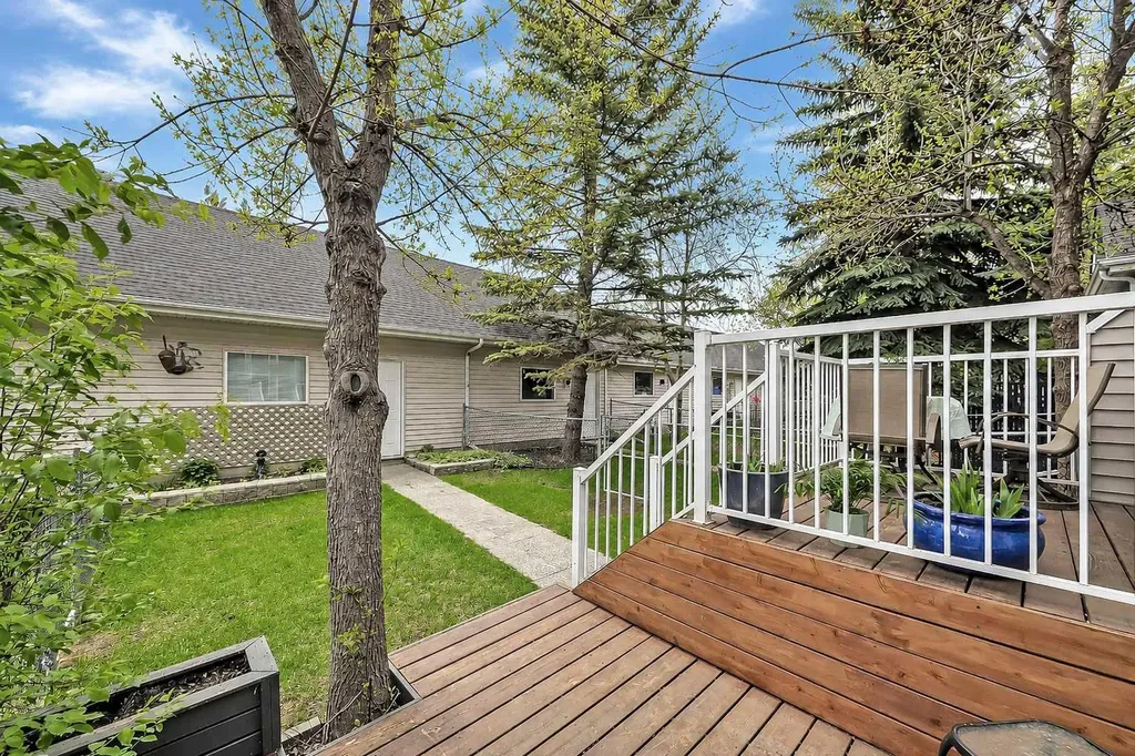 48 Promenade Way SE Calgary AB T2Z 3R4