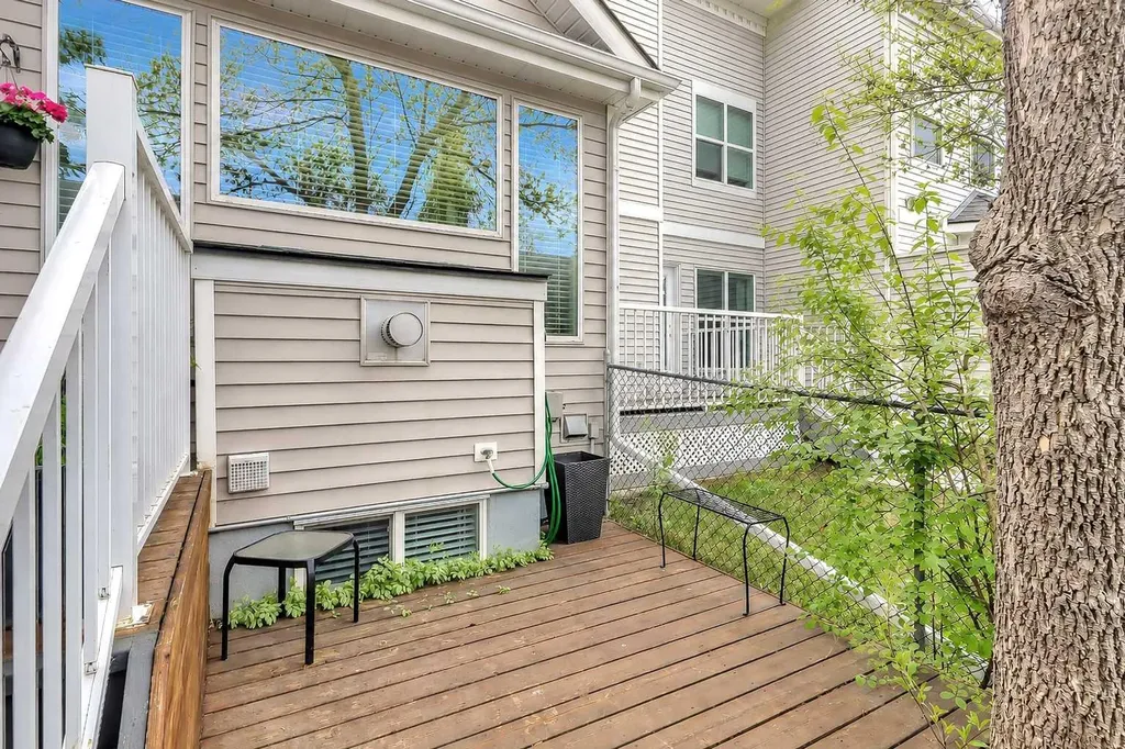 48 Promenade Way SE Calgary AB T2Z 3R4