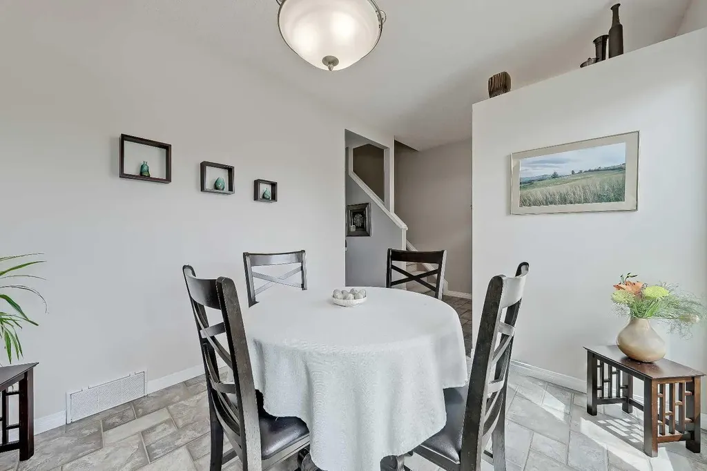 48 Promenade Way SE Calgary AB T2Z 3R4