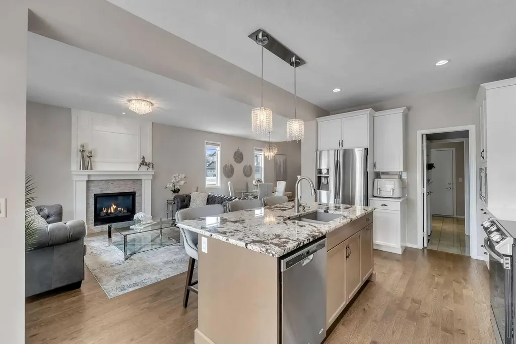 16 Nolancrest Circle NW Calgary AB T3R 0T8