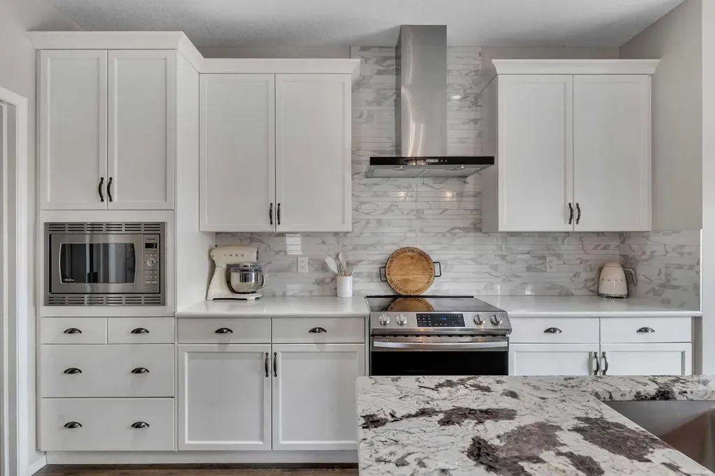 16 Nolancrest Circle NW Calgary AB T3R 0T8