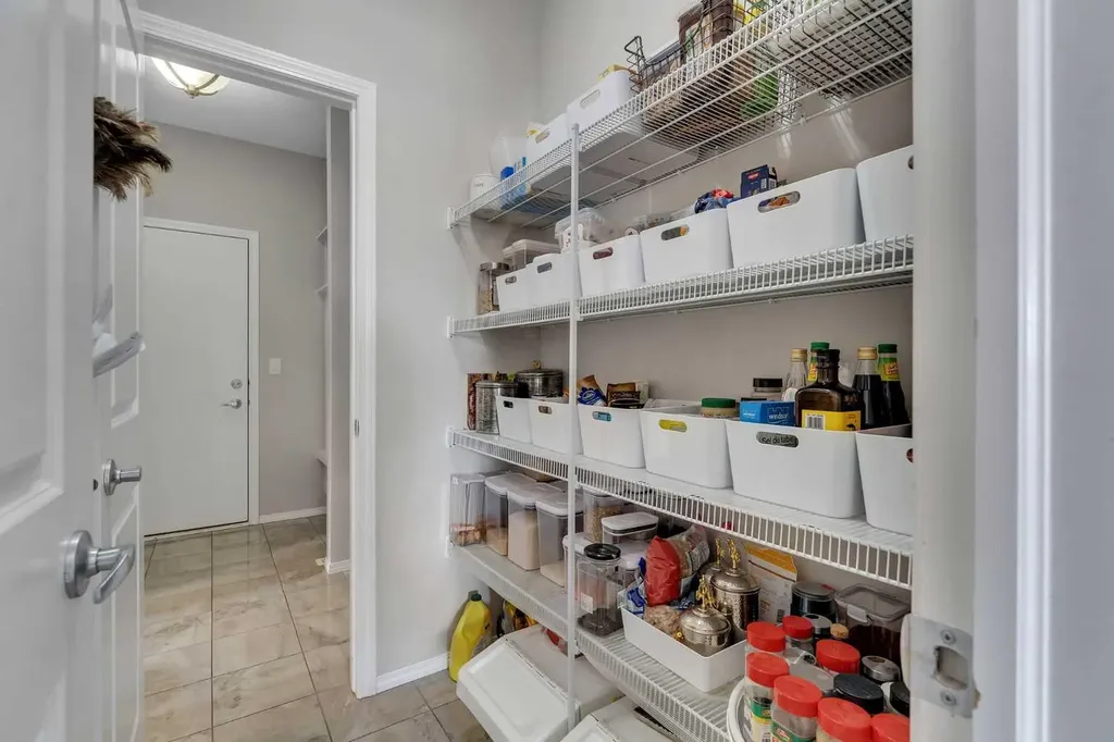 16 Nolancrest Circle NW Calgary AB T3R 0T8