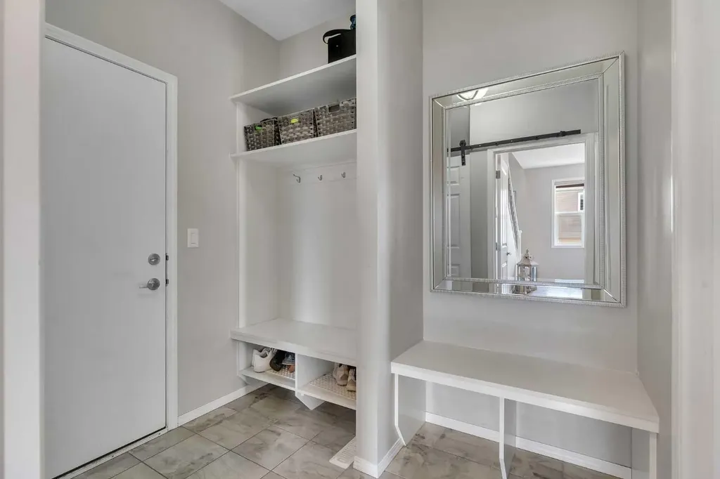 16 Nolancrest Circle NW Calgary AB T3R 0T8