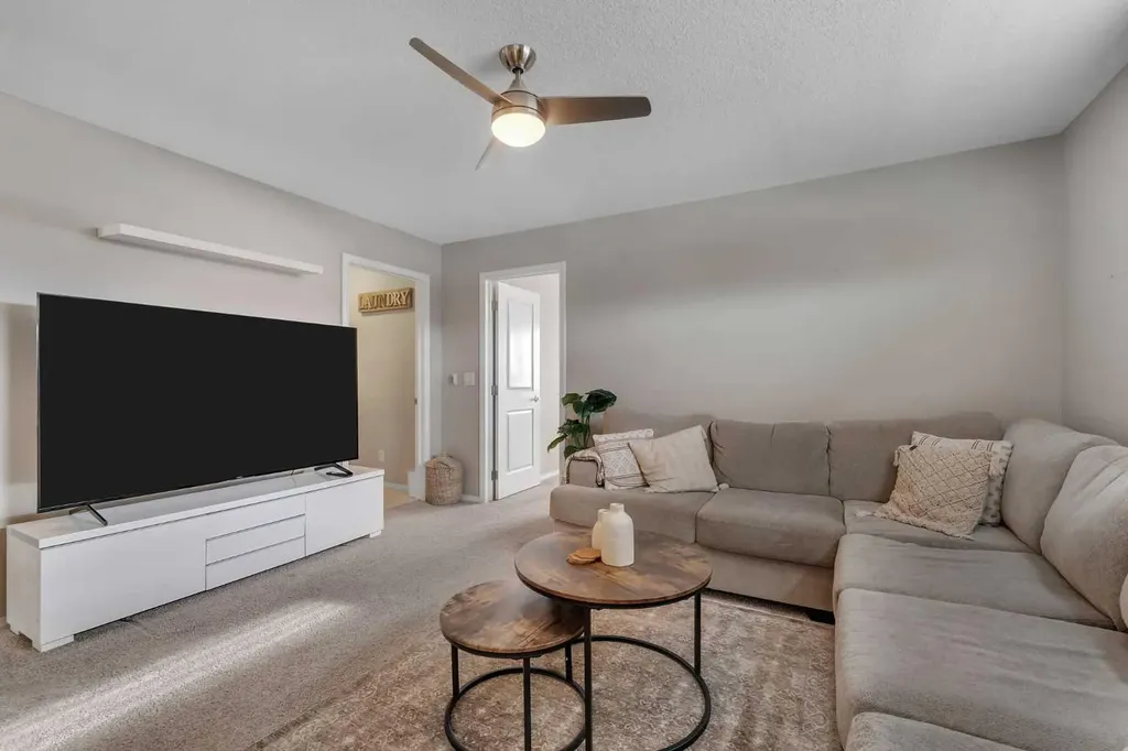 16 Nolancrest Circle NW Calgary AB T3R 0T8