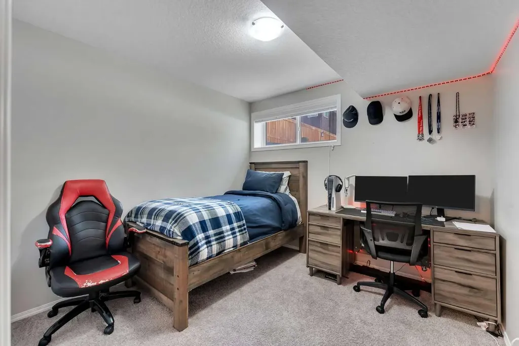 16 Nolancrest Circle NW Calgary AB T3R 0T8