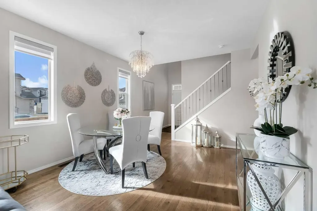 16 Nolancrest Circle NW Calgary AB T3R 0T8