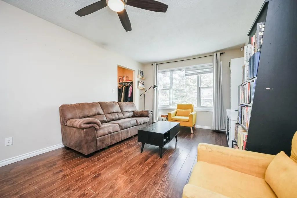 9433 121 Avenue Grande Prairie AB T8V 4R5