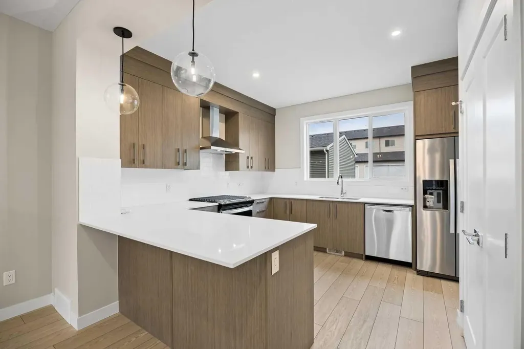 536 Chelsea Gardens Chestermere AB T1X 2V5