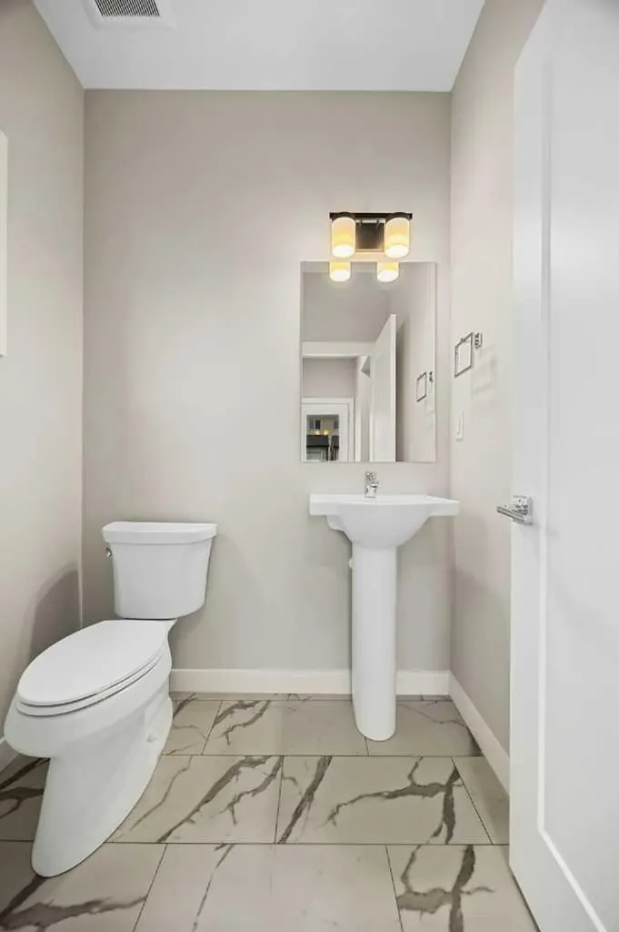 536 Chelsea Gardens Chestermere AB T1X 2V5