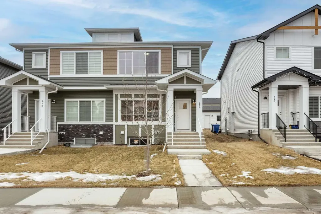 536 Chelsea Gardens Chestermere AB T1X 2V5
