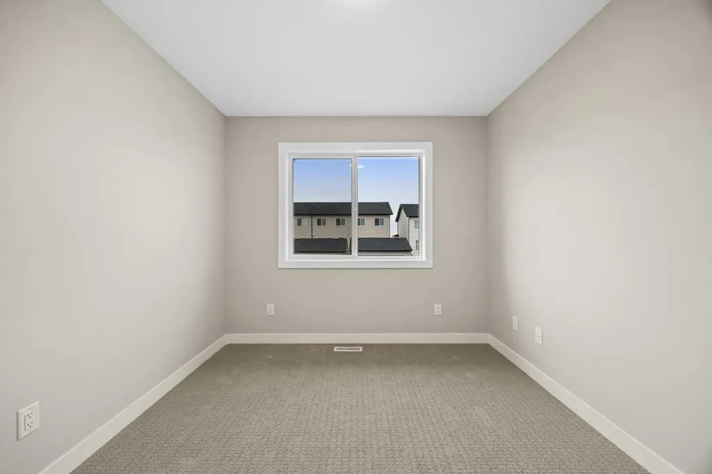 536 Chelsea Gardens Chestermere AB T1X 2V5
