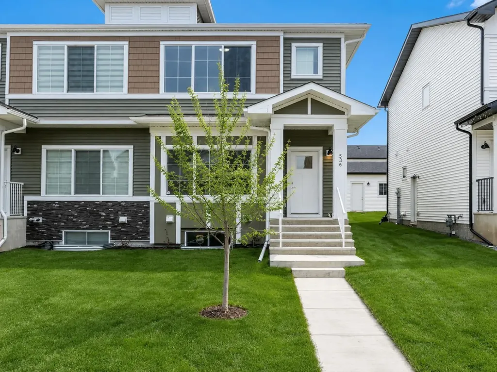 536 Chelsea Gardens Chestermere AB T1X 2V5