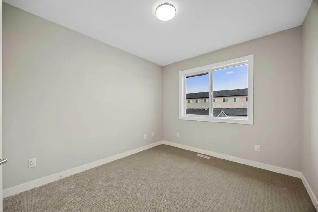 536 Chelsea Gardens Chestermere AB T1X 2V5
