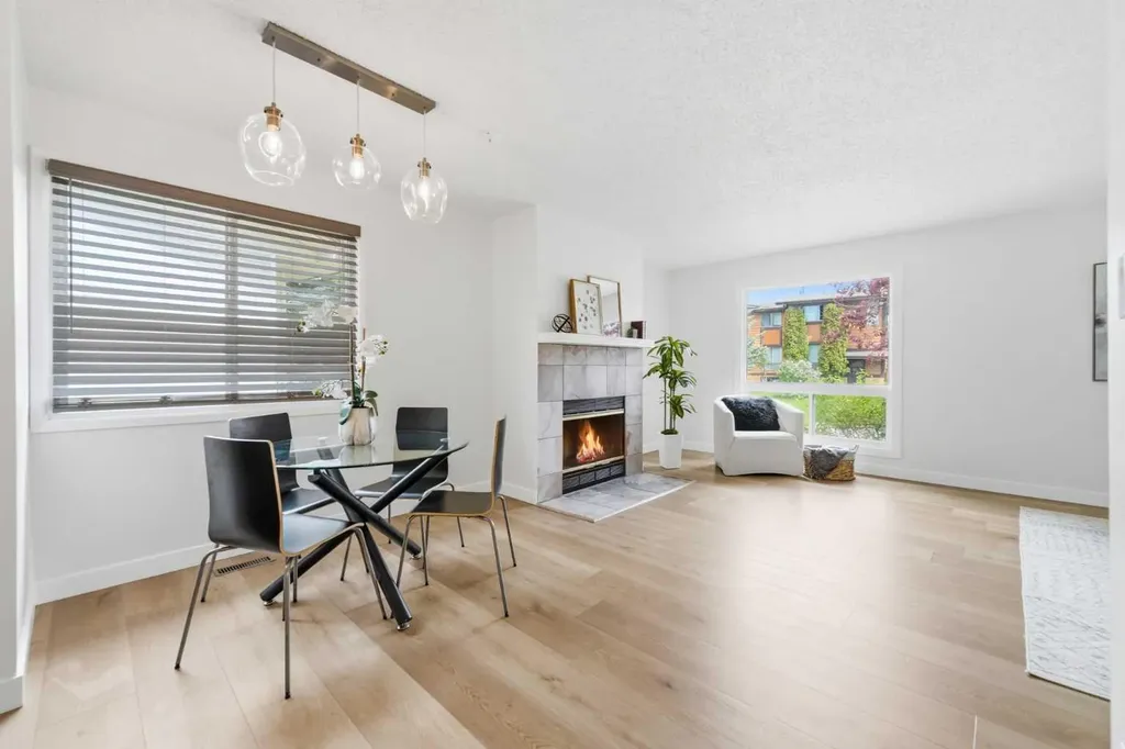 85 Cedarwood Hill SW Calgary AB T2W 3H4