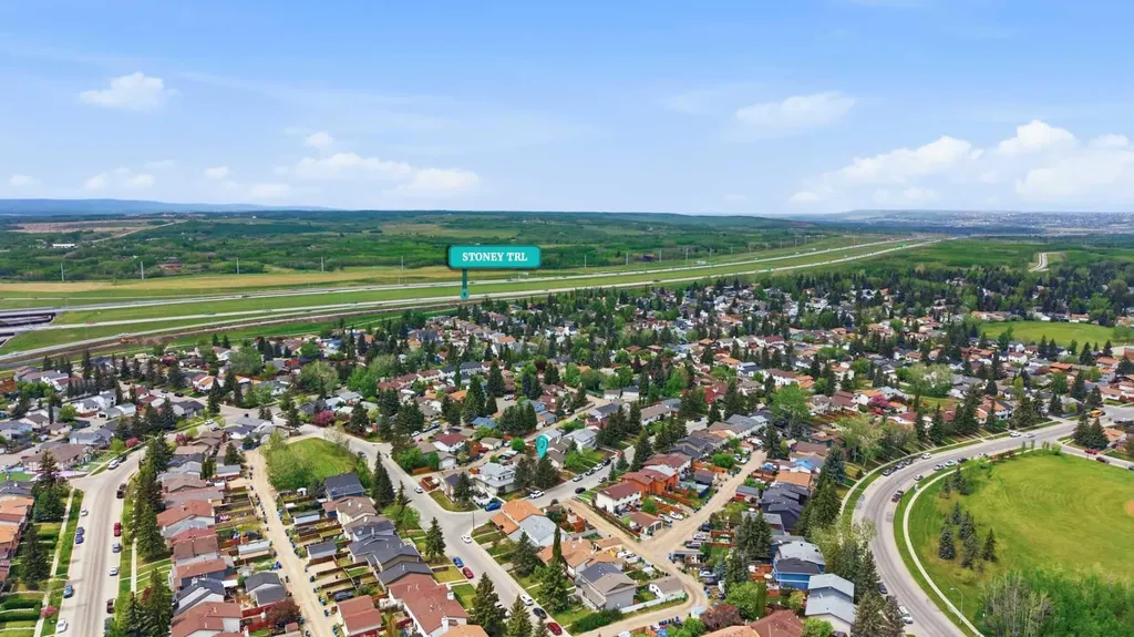 85 Cedarwood Hill SW Calgary AB T2W 3H4
