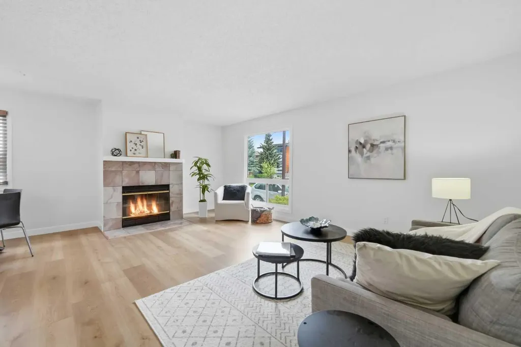85 Cedarwood Hill SW Calgary AB T2W 3H4