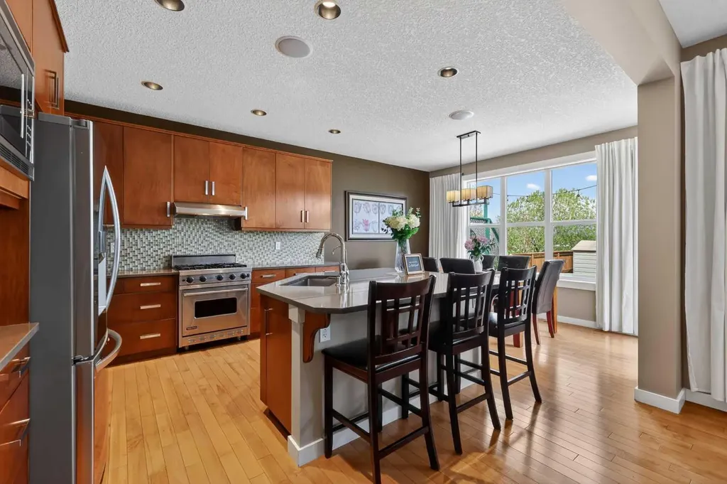 44 Elgin Meadows Link SE Calgary AB T2Z 0S3