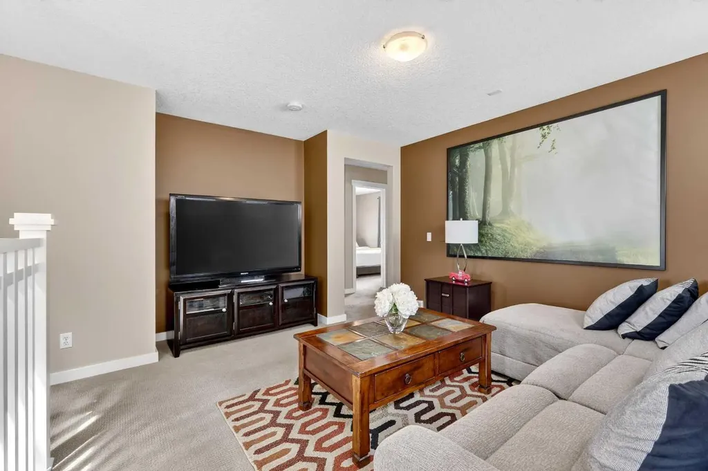 44 Elgin Meadows Link SE Calgary AB T2Z 0S3