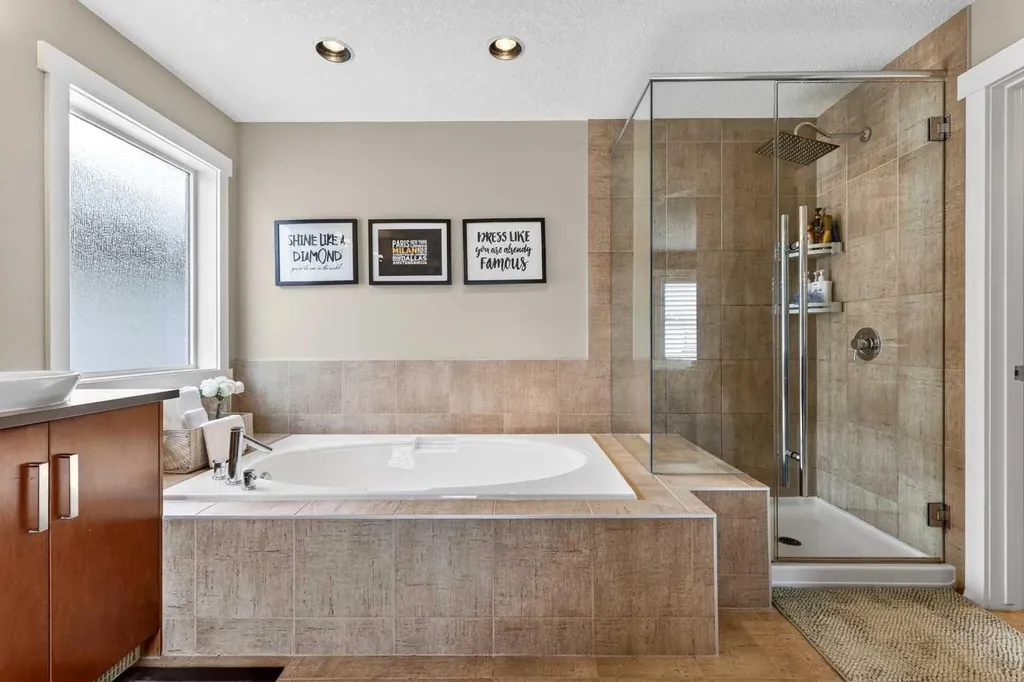 44 Elgin Meadows Link SE Calgary AB T2Z 0S3