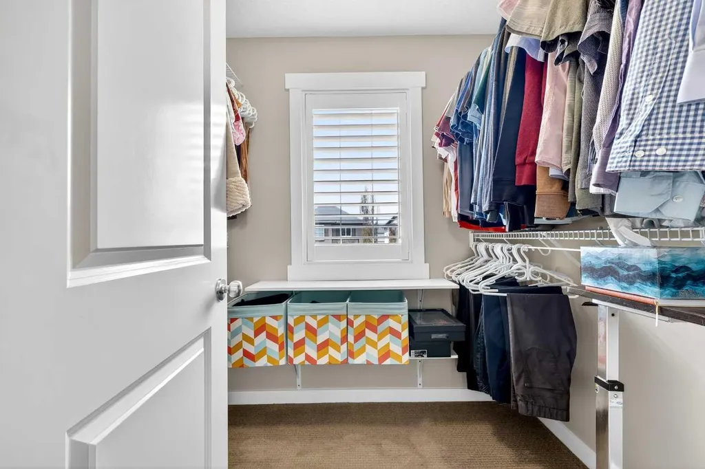 44 Elgin Meadows Link SE Calgary AB T2Z 0S3