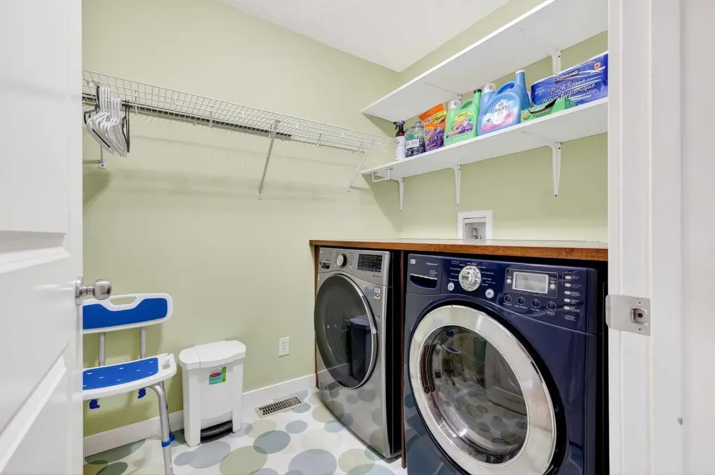 44 Elgin Meadows Link SE Calgary AB T2Z 0S3