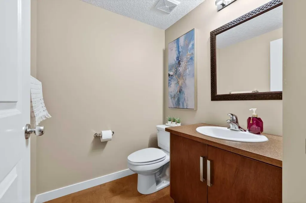 44 Elgin Meadows Link SE Calgary AB T2Z 0S3