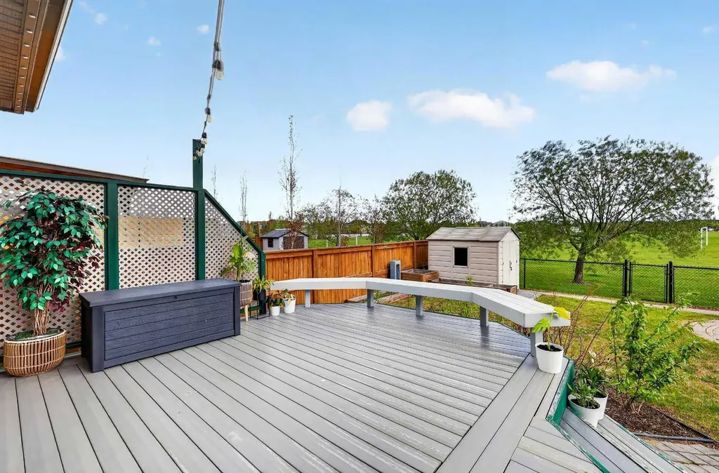 44 Elgin Meadows Link SE Calgary AB T2Z 0S3