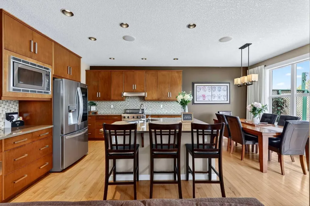 44 Elgin Meadows Link SE Calgary AB T2Z 0S3