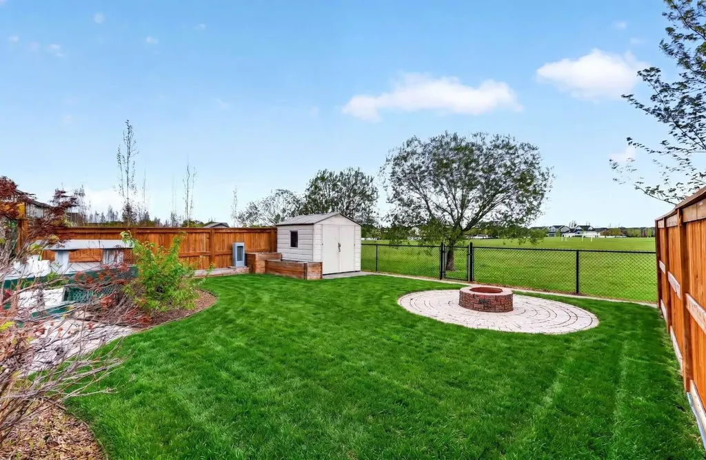 44 Elgin Meadows Link SE Calgary AB T2Z 0S3