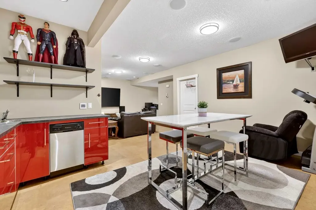 44 Elgin Meadows Link SE Calgary AB T2Z 0S3