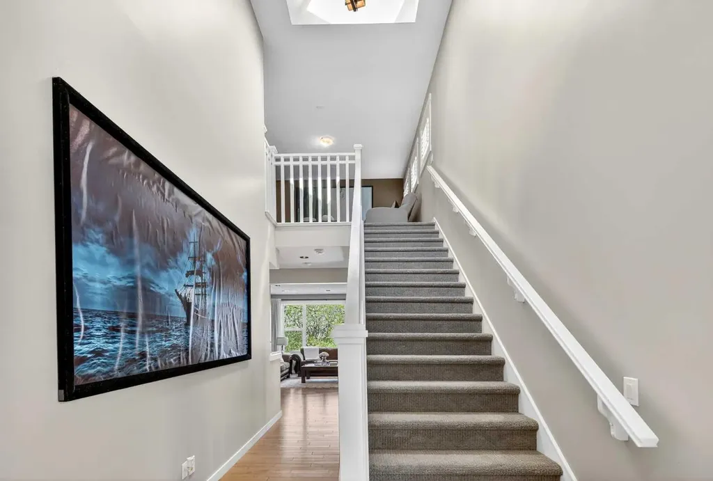 44 Elgin Meadows Link SE Calgary AB T2Z 0S3