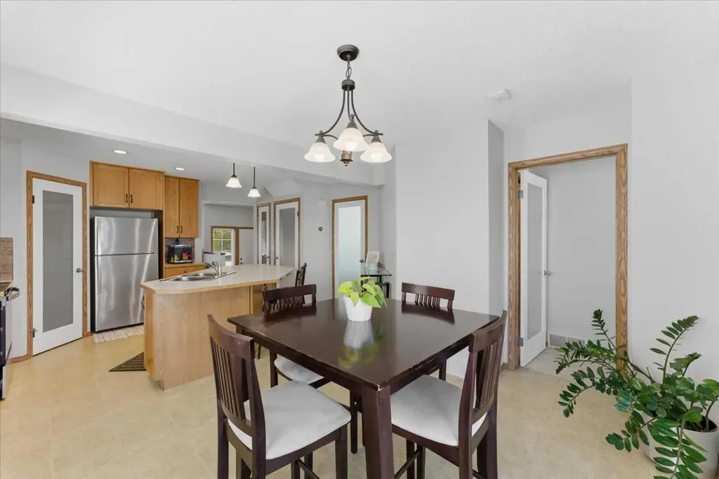 132 Covebrook Close NE Calgary AB T3K 6J5