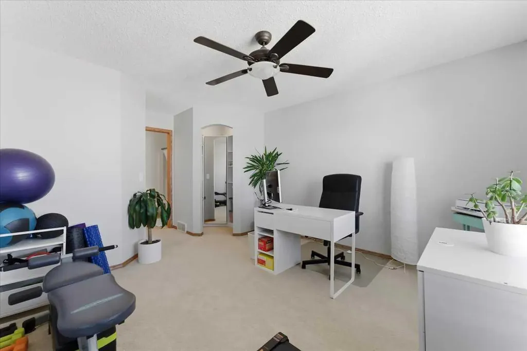 132 Covebrook Close NE Calgary AB T3K 6J5