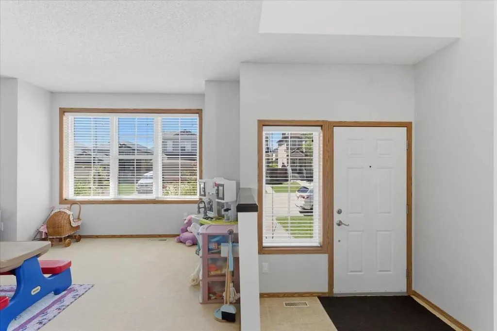 132 Covebrook Close NE Calgary AB T3K 6J5