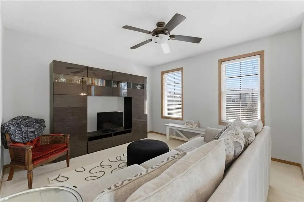 132 Covebrook Close NE Calgary AB T3K 6J5