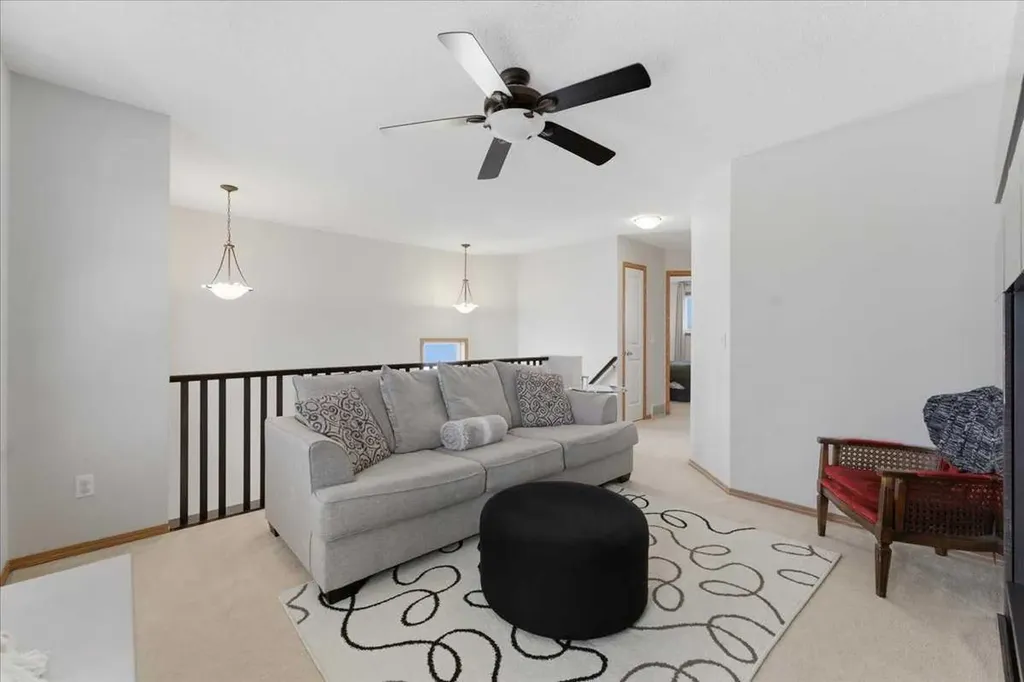 132 Covebrook Close NE Calgary AB T3K 6J5