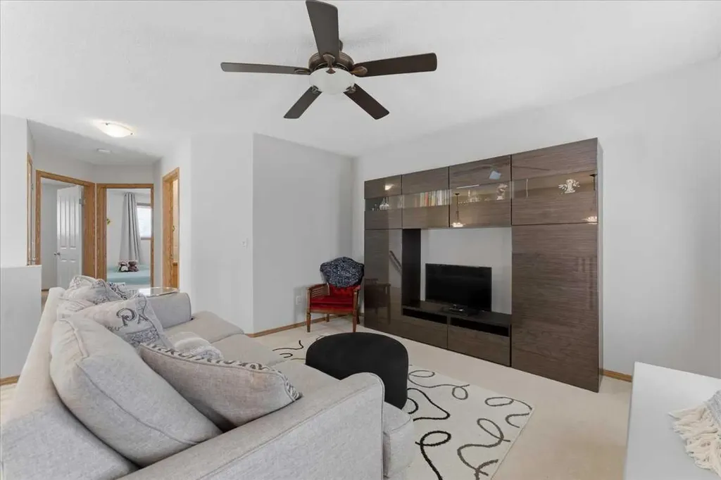 132 Covebrook Close NE Calgary AB T3K 6J5