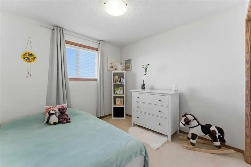 132 Covebrook Close NE Calgary AB T3K 6J5