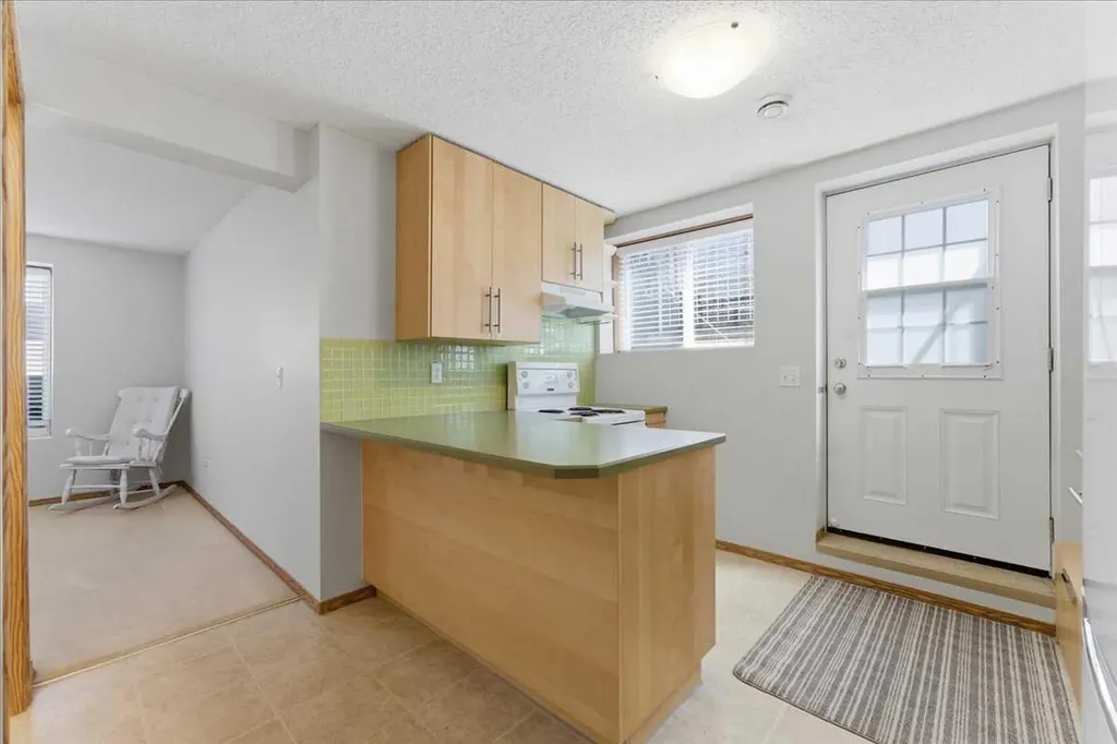 132 Covebrook Close NE Calgary AB T3K 6J5